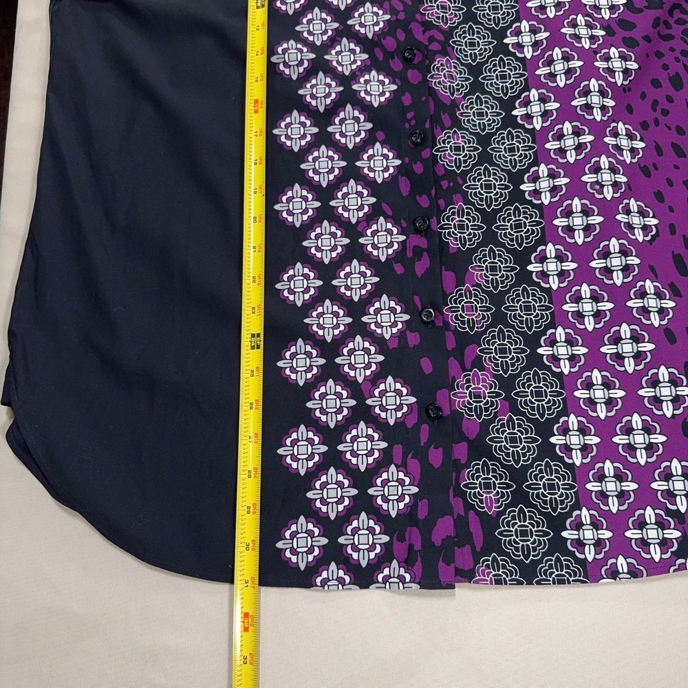 Chico's Purple Medallion No Iron Stretch Tunic Button Down Chico's Size 3.5 18 - Picture 14 of 16